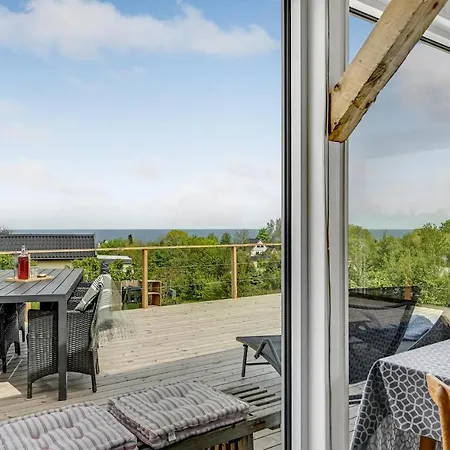 Feriehus In With House Sea View